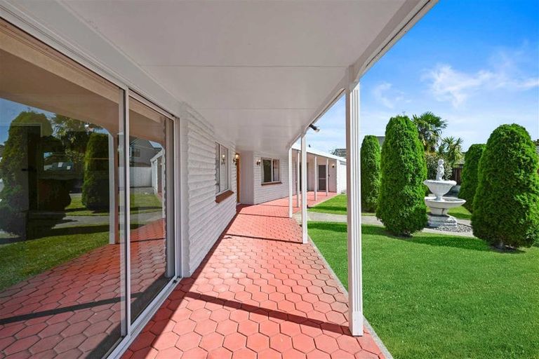 Photo of property in 43 Delamare Road, St Andrews, Hamilton, 3200