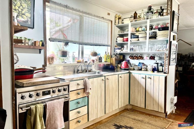 Photo of property in 103 Triangle Road, Massey, Auckland, 0614