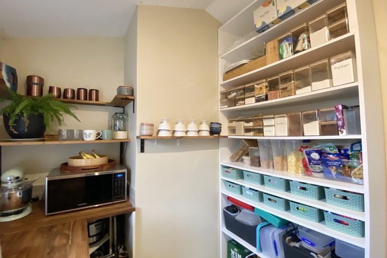 Photo of property in 19 Knowles Street, Terrace End, Palmerston North, 4410