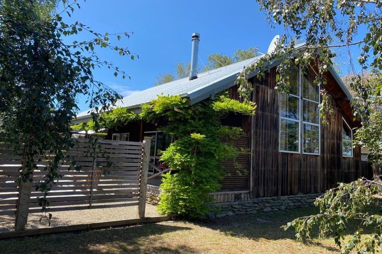 Photo of property in 22 Newcastle Street, Clyde, 9330