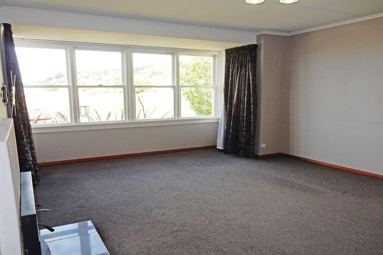 Photo of property in 12 Harlech Street, Oamaru North, Oamaru, 9400