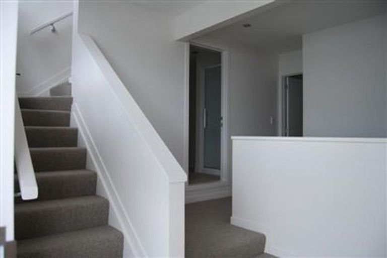 Photo of property in 3/12 Inga Road, Milford, Auckland, 0620