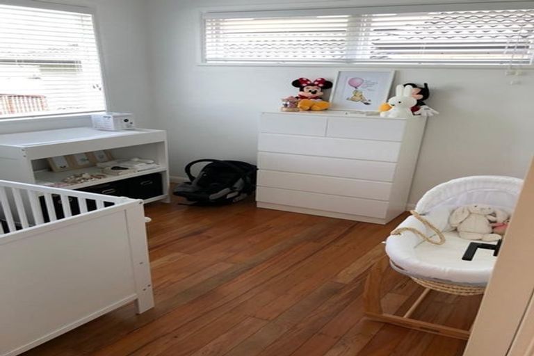 Photo of property in 31 Advene Road, Cockle Bay, Auckland, 2014