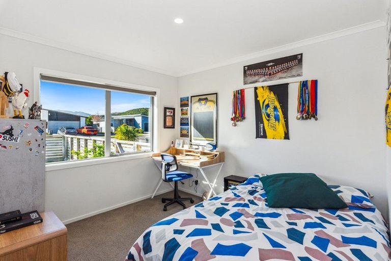 Photo of property in 10 Gallipoli Place, Paraparaumu, 5032