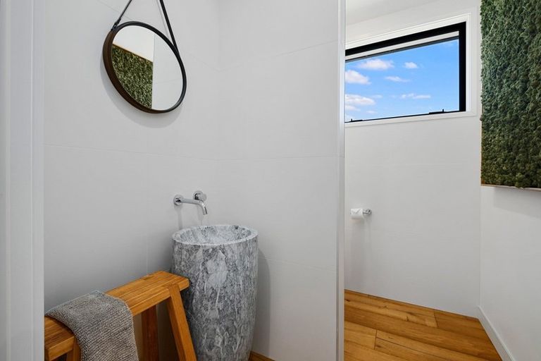 Photo of property in 3 Little Alpha Loop, Wanaka, 9305