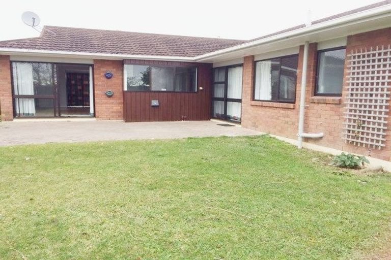 Photo of property in 31 Orangewood Drive, Northpark, Auckland, 2013