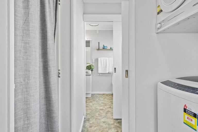 Photo of property in 2/1159 High Street, Taita, Lower Hutt, 5011