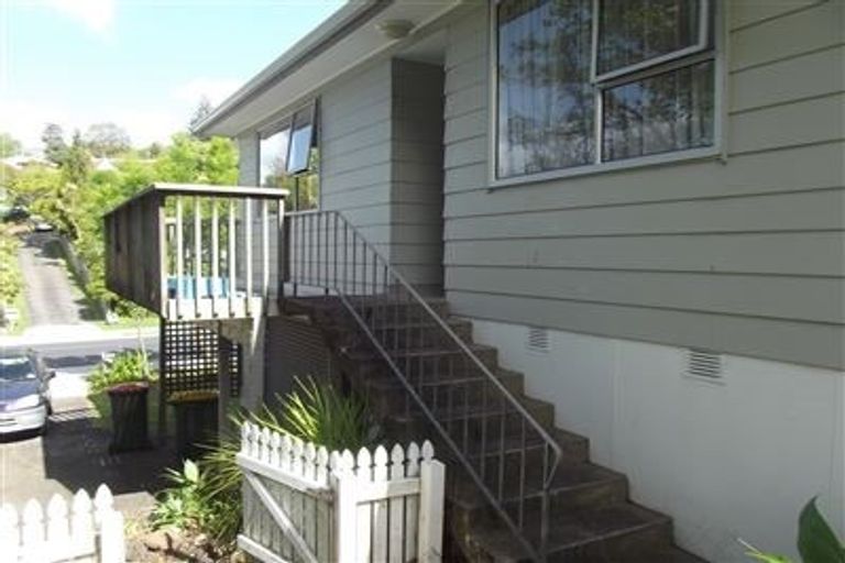 Photo of property in 66 Oaktree Avenue, Browns Bay, Auckland, 0630