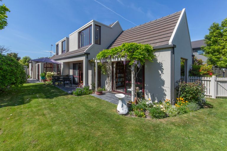 Photo of property in 8 Braco Place, Burnside, Christchurch, 8041