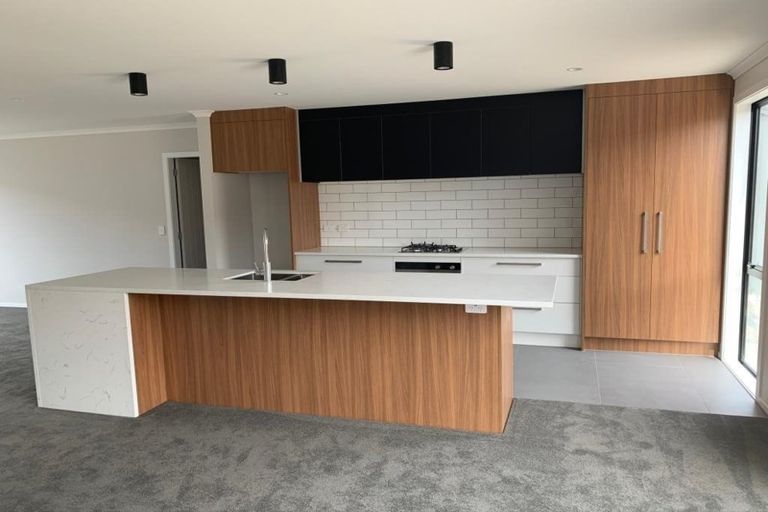 Photo of property in 74 Waipunahau Road, Waikanae, 5036