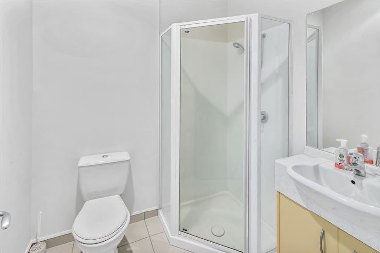 Photo of property in Stadium Garden Flats, 502/107 Thorndon Quay, Pipitea, Wellington, 6011