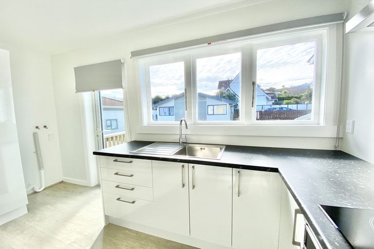 Photo of property in 18 Tamar Street, Island Bay, Wellington, 6023