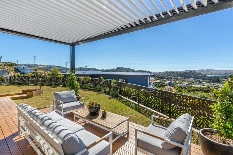 Photo of property in 64 Endeavour Drive, Whitby, Porirua, 5024