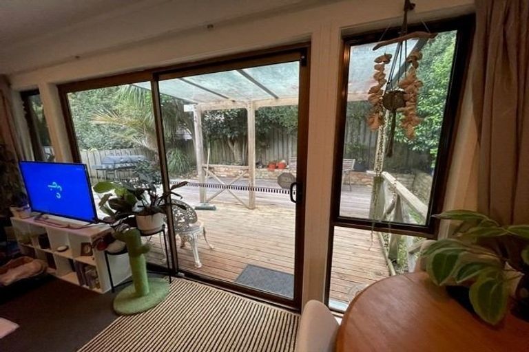 Photo of property in 3/17 Paris Place, Birkenhead, Auckland, 0626