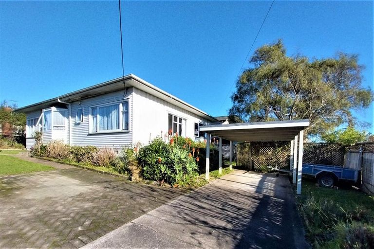 Photo of property in 3 Ambler Avenue, Glen Eden, Auckland, 0602