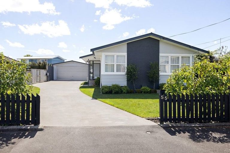Photo of property in 55 Mears Road, St Andrews, Hamilton, 3200