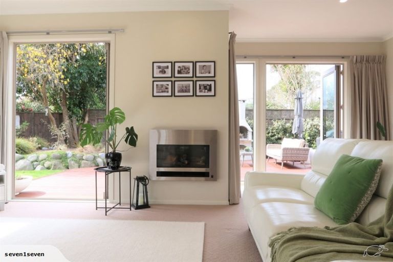 Photo of property in 2/745 Acacia Bay Road, Acacia Bay, Taupo, 3330