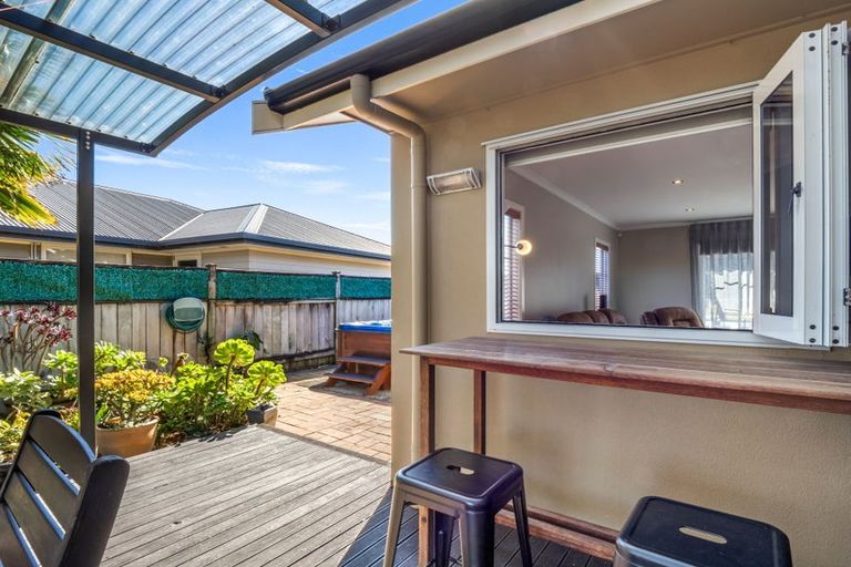 Photo of property in 3 Bouvardia Avenue, Milson, Palmerston North, 4414