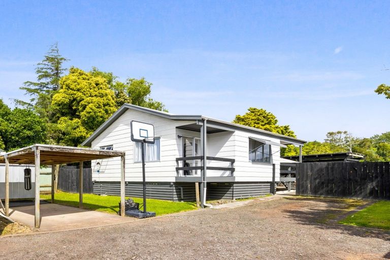 Photo of property in 2/4 Kahikatea Place, Ranui, Auckland, 0612