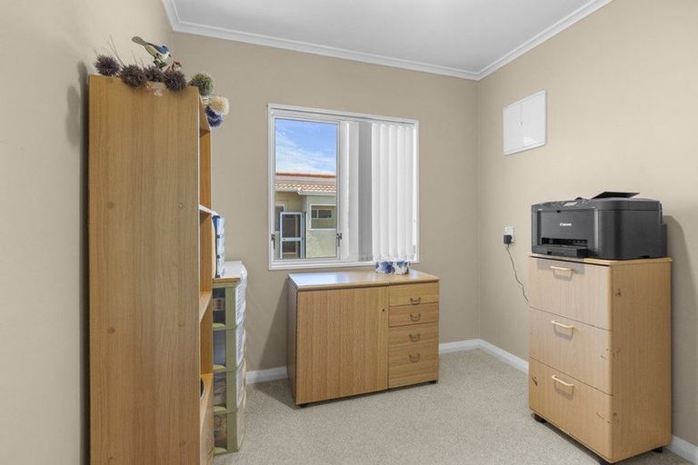 Photo of property in 50 Leslie Street, Waitara, 4320