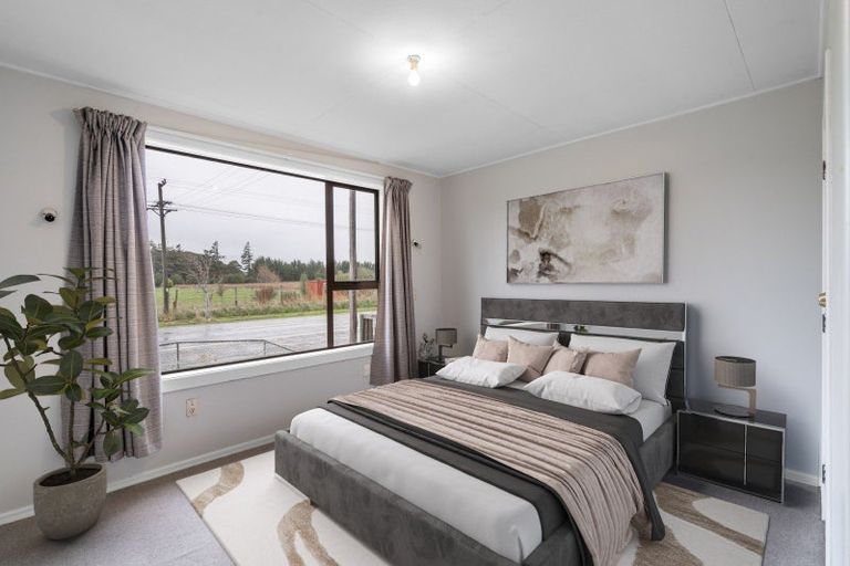 Photo of property in 25 Clifden Highway, Tuatapere, 9620