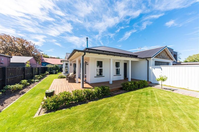Photo of property in 114 Paparoa Street, Papanui, Christchurch, 8053
