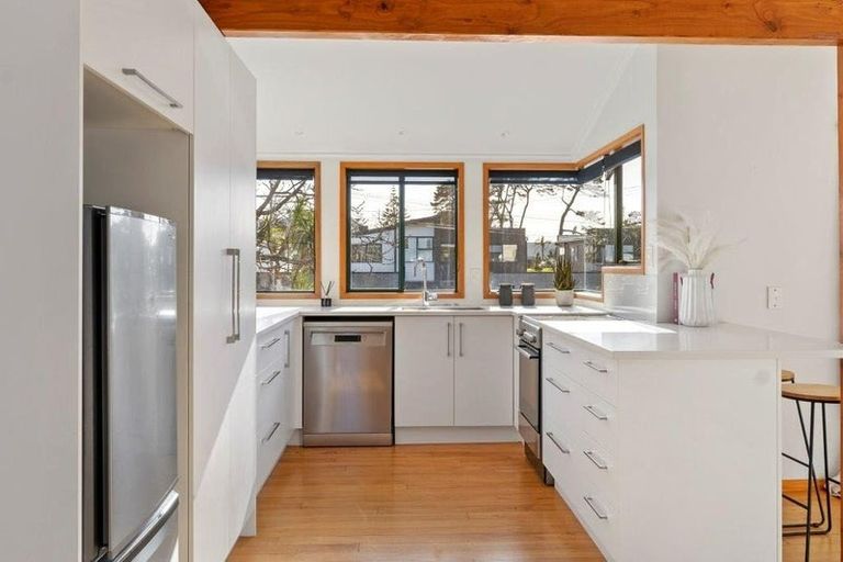 Photo of property in 13a Percy Road, Papamoa Beach, Papamoa, 3118