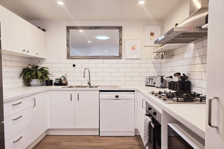 Photo of property in 36 Liberation Road, Papakura, 2110