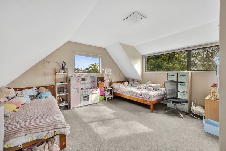 Photo of property in 11 Caulfield Place, Nawton, Hamilton, 3200