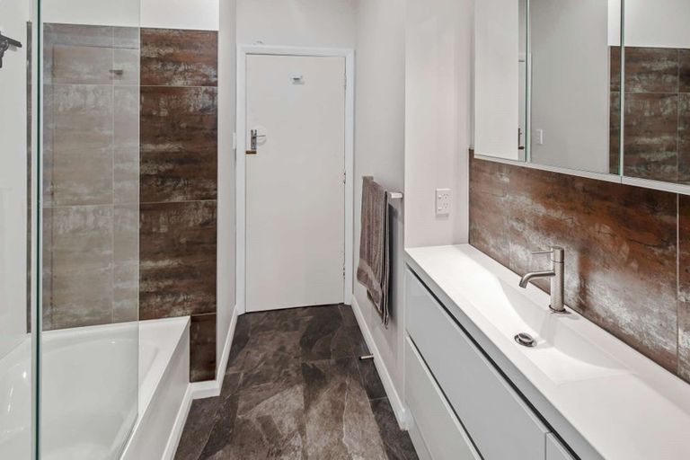 Photo of property in 25 Hannan Street, Levin, 5510