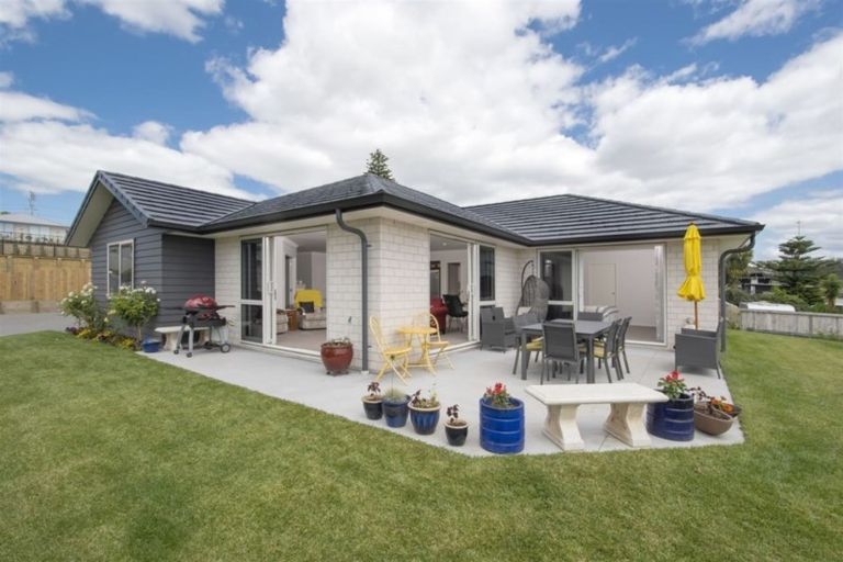 Photo of property in 7 Lomay Place, Te Puke, 3119
