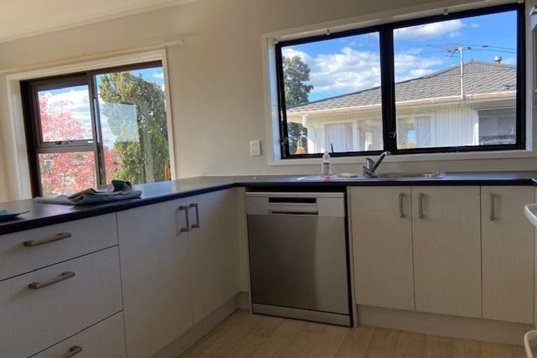 Photo of property in 1/32 Velma Road, Hillcrest, Auckland, 0627