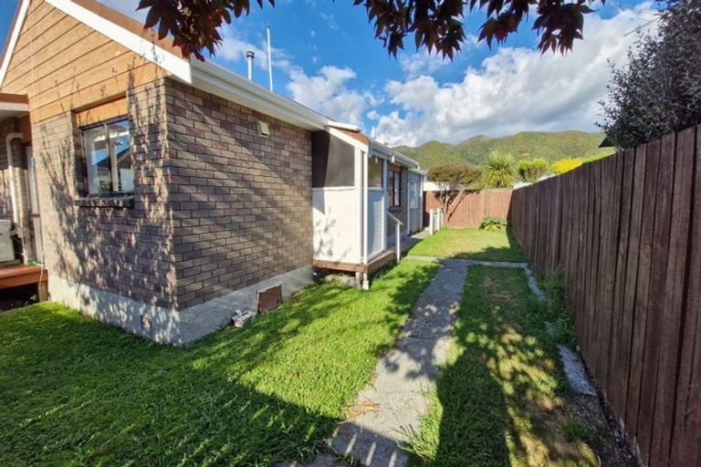Photo of property in 15 Burcham Street, Taita, Lower Hutt, 5011