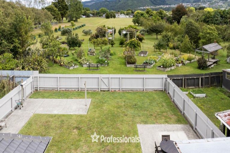Photo of property in 54 Fraser Crescent, Elderslea, Upper Hutt, 5018