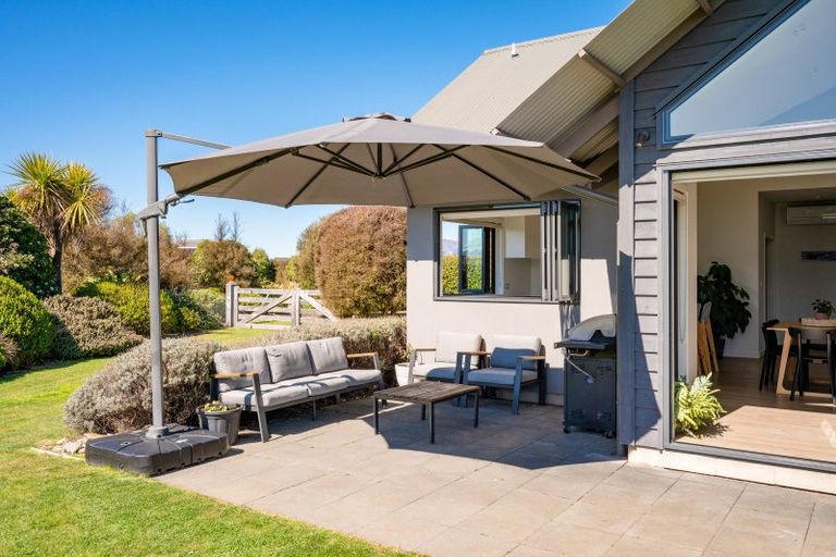 Photo of property in 10 Matheson Crescent, Albert Town, Wanaka, 9305