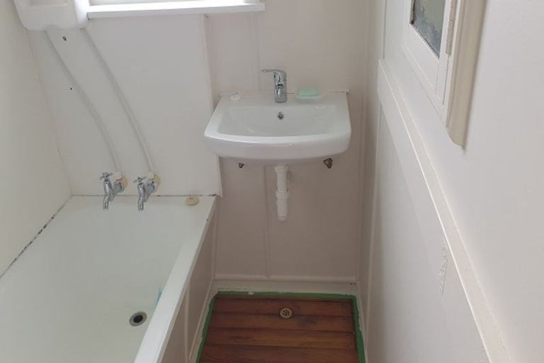 Photo of property in 34-40 Cheshire Street, Cannons Creek, Porirua, 5024