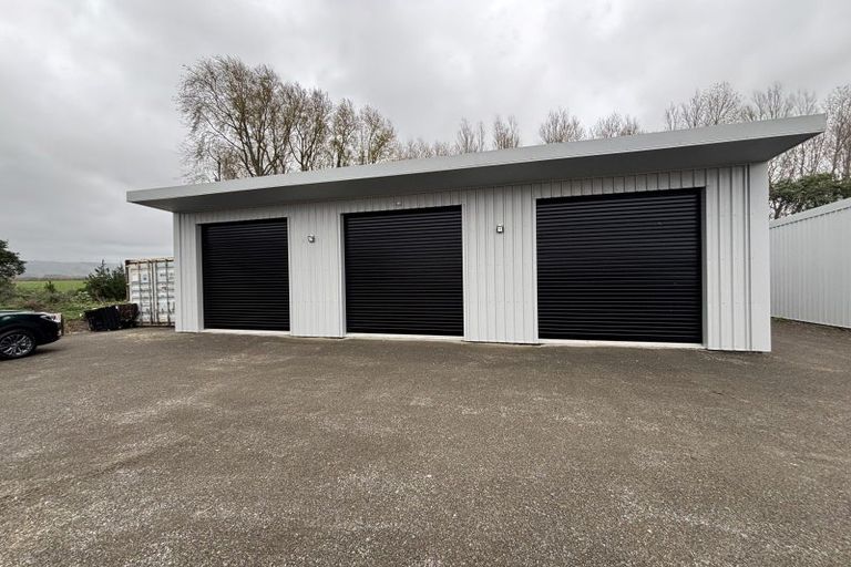 Photo of property in 301 Tennent Drive, Turitea, Palmerston North, 4472