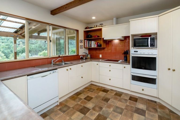 Photo of property in 1789 State Highway 2, Kaitoke, Upper Hutt, 5018