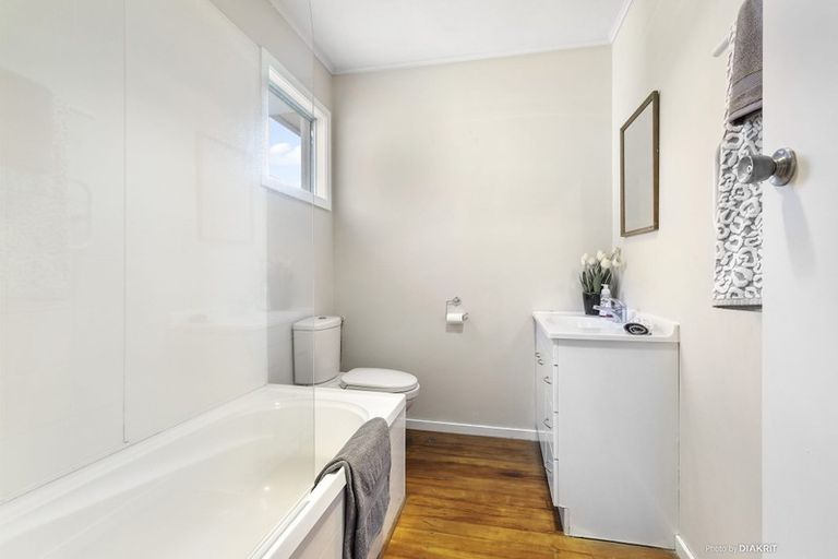 Photo of property in 5 Columbia Way, Kingston, Wellington, 6021