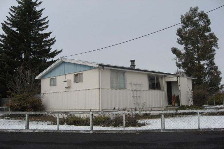 Photo of property in 1 Preston Place, Twizel, 7901