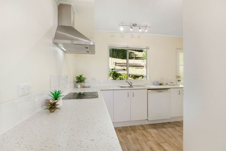 Photo of property in 2/10 Yarrow Place, Papakowhai, Porirua, 5024