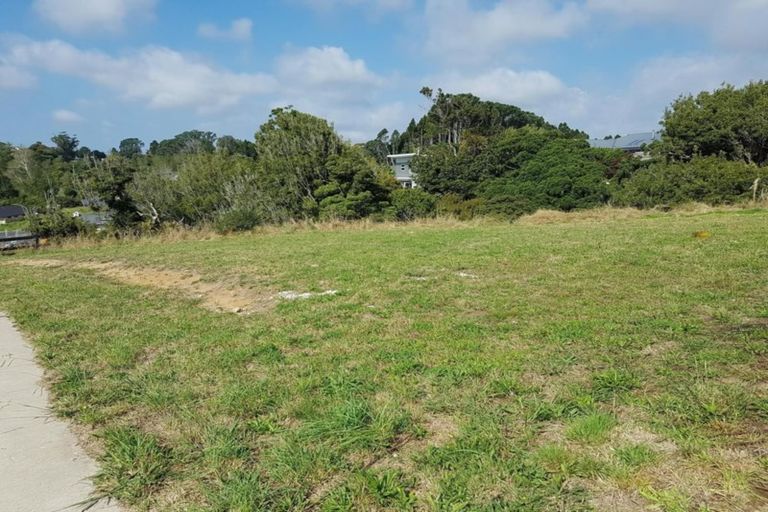 Photo of property in 15 Garrett Drive, Whalers Gate, New Plymouth, 4310