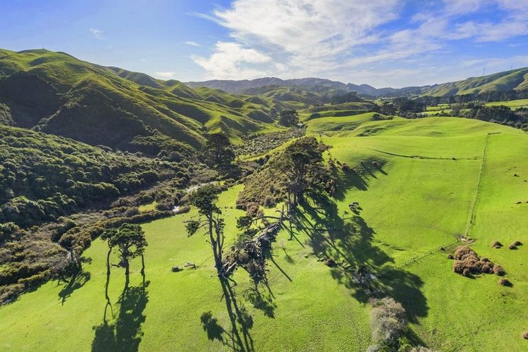 Photo of property in 609 Ohariu Valley Road, Ohariu, Wellington, 6037
