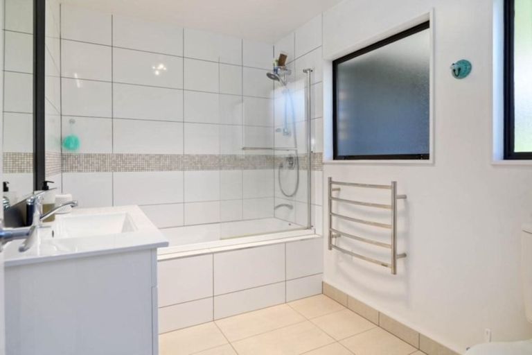 Photo of property in 20 Holland Street, Glenholme, Rotorua, 3010