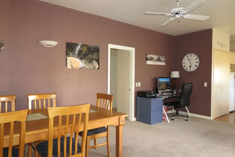 Photo of property in 22 Waenga Drive, Cromwell, 9310