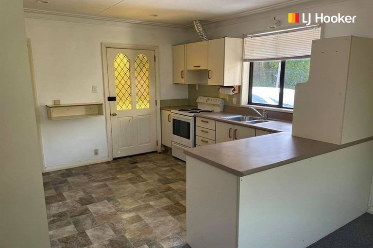 Photo of property in 31 Kaikorai Valley Road, Kaikorai, Dunedin, 9010