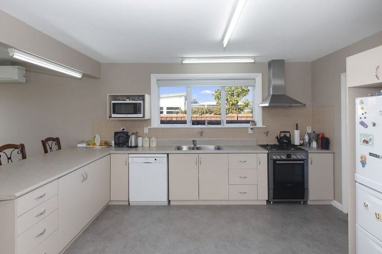 Photo of property in 63 Harewood Road, Papanui, Christchurch, 8053