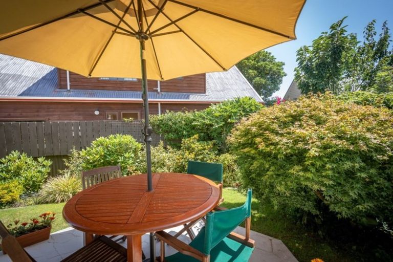 Photo of property in 20a Karu Crescent, Waikanae, 5036