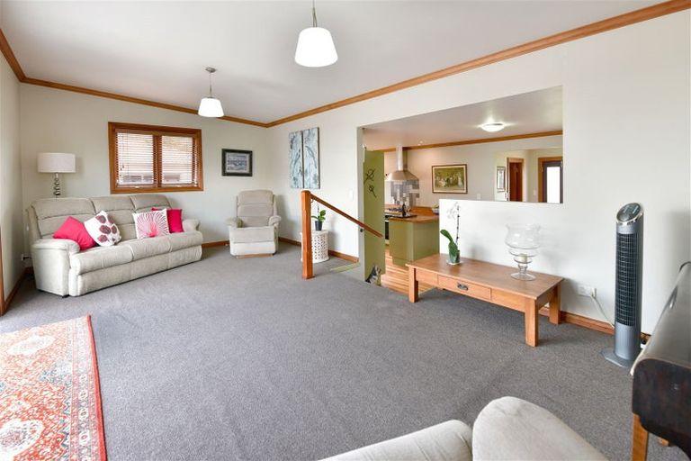 Photo of property in 64a Tiri Road, Manly, Whangaparaoa, 0930