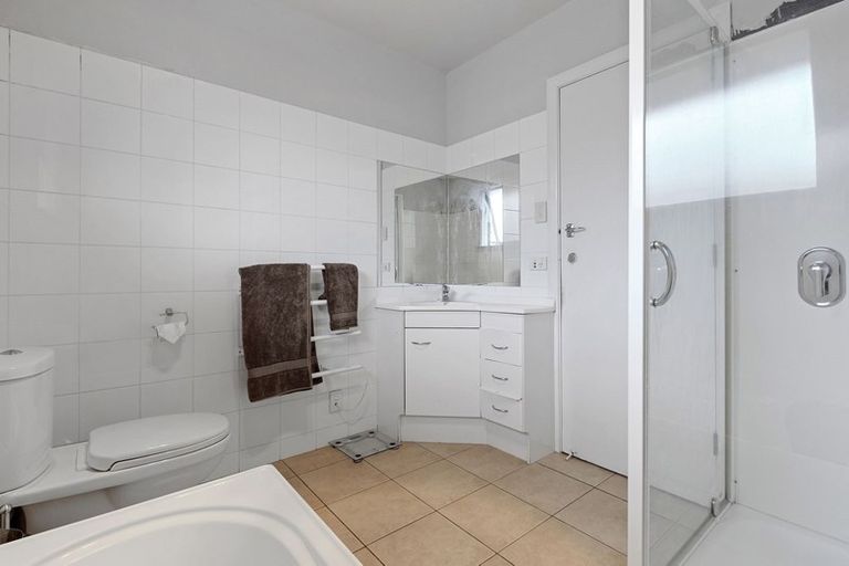 Photo of property in 28 Barnes Road, Redwood, Christchurch, 8051